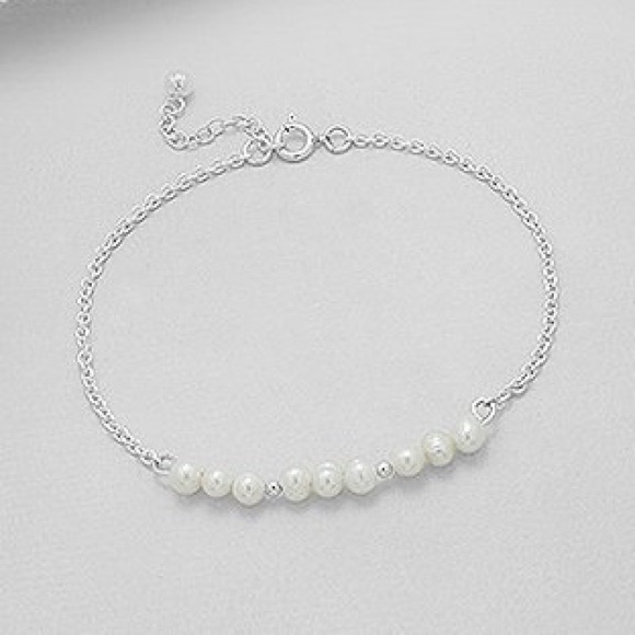 031 925 Silver Freshwater Pearl Bracelet